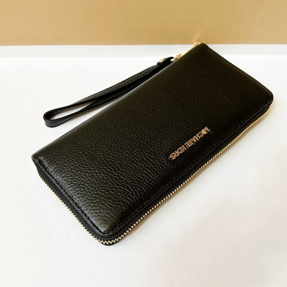 Michael Kors Jet Set Travel Large Continental Leather Wallet Black/Gold - Picture 3 of 10